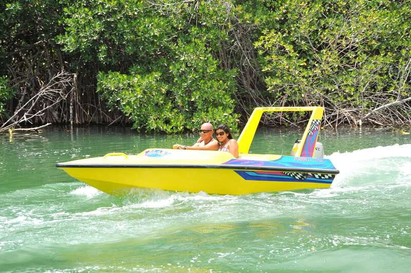 Cancun: Speedboat Mangrove Jungle & Snorkel Tour - Reading the mangrove channels