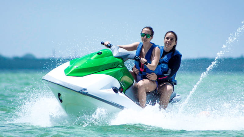 Cancun: Waverunner in Nichupte Lagoon - Safety rules and who should book