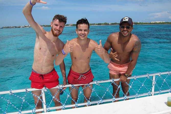 Catamaran Tour to Isla Mujeres all Included - Buffet lunch at the beach club