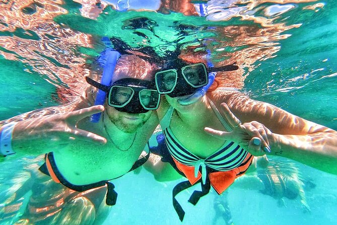 Catamaran with Snorkeling and North Beach, Isla Mujeres - A catamaran day with two very different moods