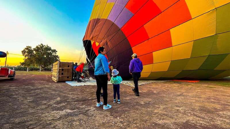 CDMX: Teotihuacan Balloon Flight with Optional Pyramids Tour - Obsidian, tequila, and the commercial side of the day