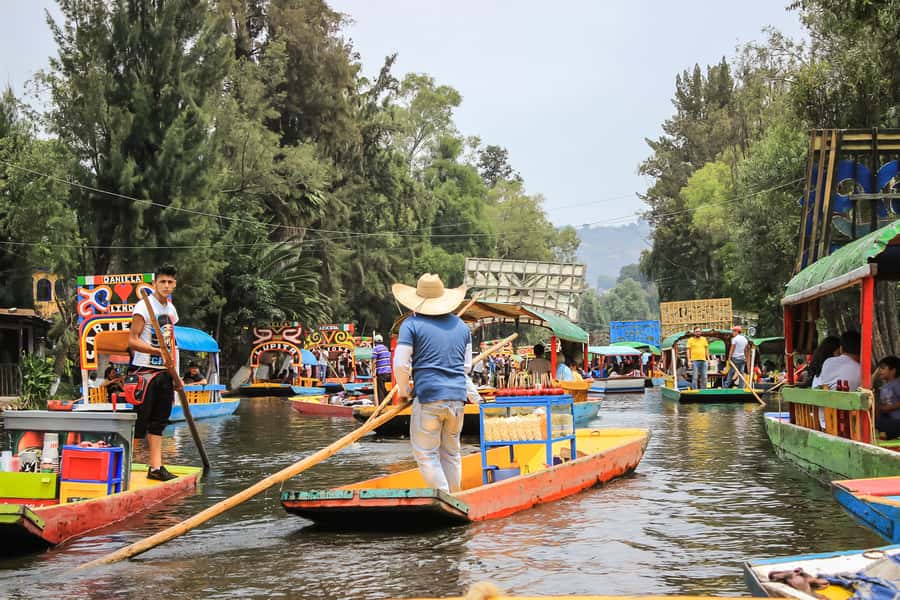 CDMX: Xochimilco, Coyoacan, Frida Kahlo Museum & Murals Tour - Casa Azul, Frida Kahlo’s intimate world