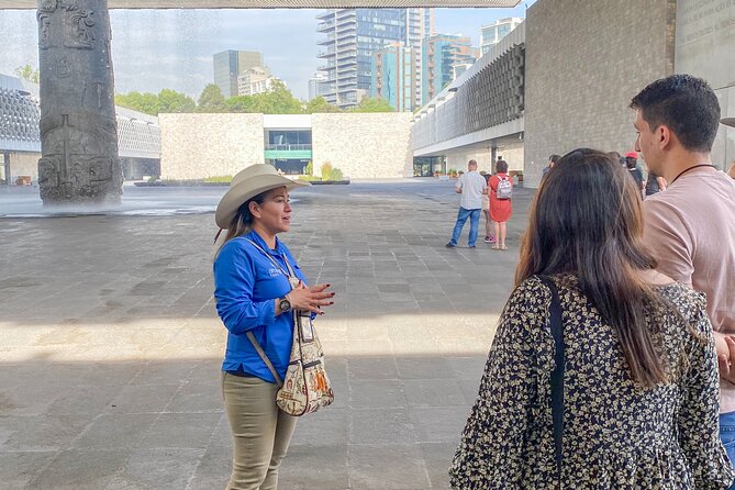 Chapultepec Castle & Anthropology Museum Tour - Climbing to Chapultepec Castle