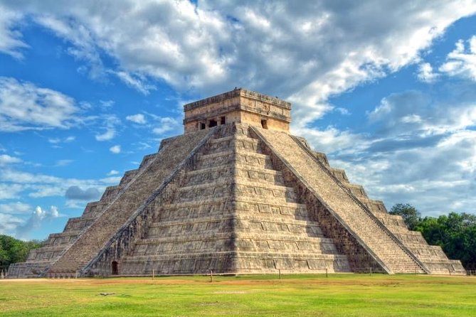 Chichen Itza by Van: Reduced Group, Tour Guide, Fast Trip & Lunch - What you see at Chichen Itza
