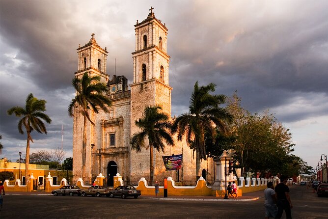 Chichén Itzá, Cenote and Valladolid with Lunch and transportation. - Guides can make or break the day
