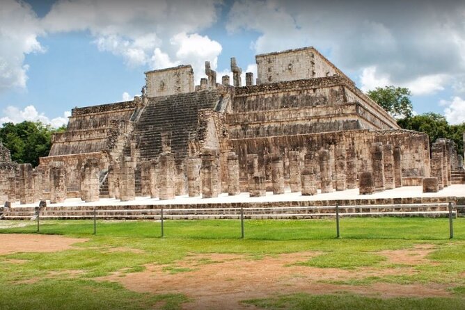 Chichen Itza Deluxe from Cancun to Playa del Carmen - Pueblo Maya lunch and the pause between stops