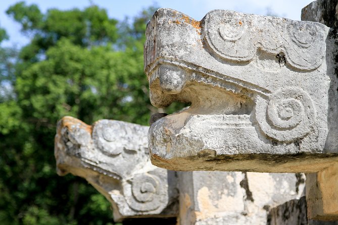 Chichen Itza Deluxe Guided tour with lunch - Yucatecan lunch at La Casona