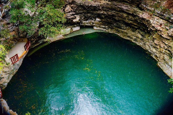 Chichen Itza Deluxe Valladolid and 2 Cenotes - Three hours among the Maya ruins