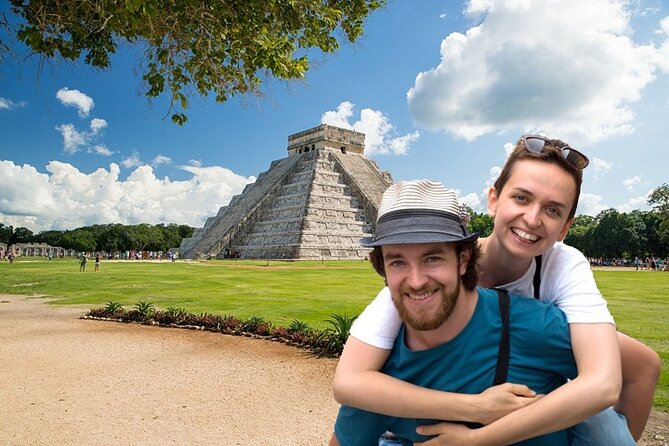 Chichen Itza Exclusive Tour, Cenote, Magical Town & Buffet - Valladolid offers a short look at a Pueblo Magico