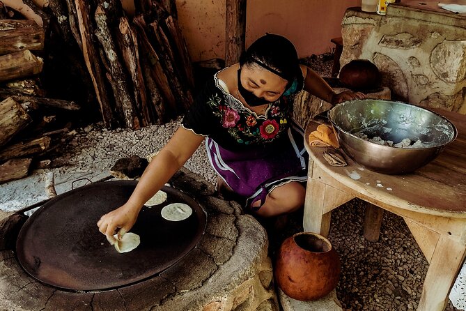 Chichen Itza Gastronomic, Valladolid and Cenote Extremo - Starting at 7 a.m. and getting to the ruins