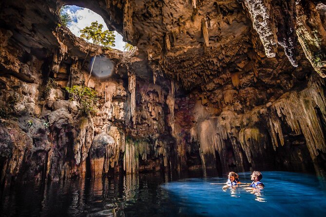 Chichén Itzá Guided Tour with Cenote & Buffet at Valladolid - Walking through the Maya site