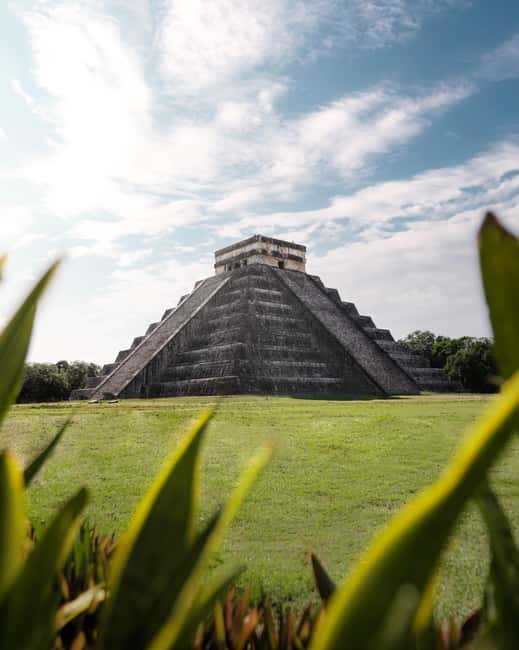 Chichen Itza On-Site Guided Tour with Certified Local Expert - Meeting at the Parador Turístico