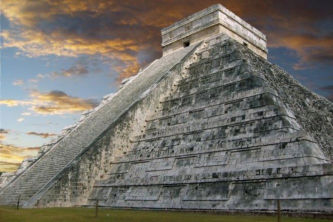 Chichen Itza Private Tour from Cancun - A regional buffet after the ruins