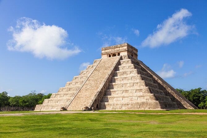 Chichen Itza: Self-Guided Tour with Audio Narration & Map - Chichén Itzá, the Temple of the Warriors, and the Red House