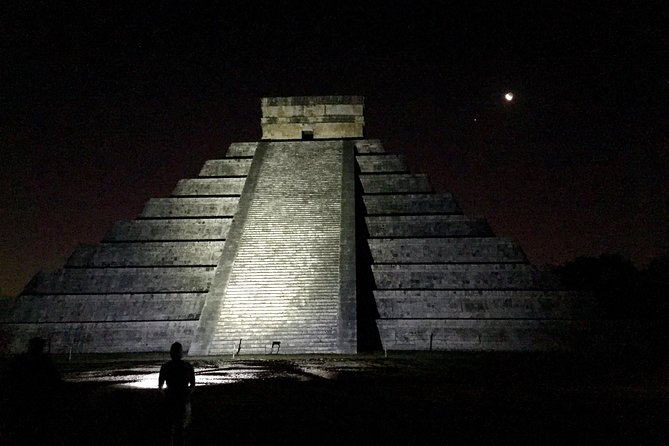 Chichen Itza Sunrise and Cenote Ik Kil from Cancun - Walking through Chichen Itza with a private guide
