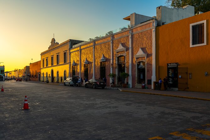 Chichen Itza, Transportation, lunch, cenote and Valladolid. - Buffet lunch and the limits of an all-you-can-eat meal