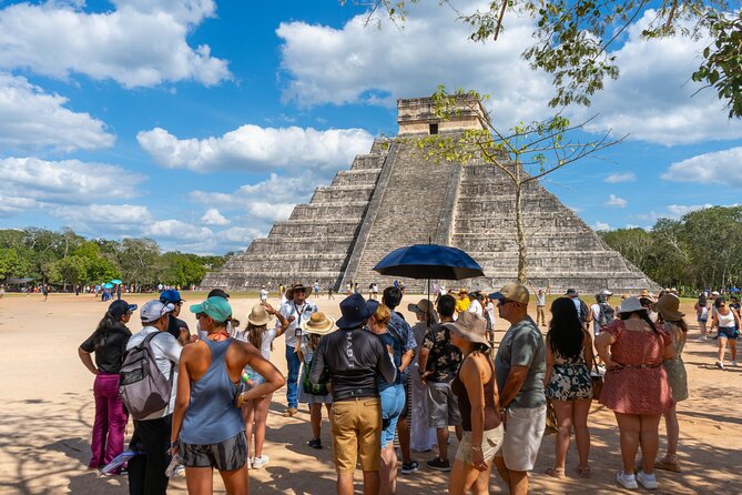 Chichen Itza, Transportation, lunch, cenote and Valladolid. - English guiding, group size, and communication