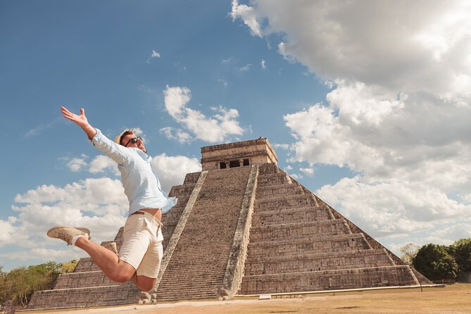 Chichen Itza, Yucatecan Buffet, Cenote Saamal and Valladolid - The early pickup from Cancun, Playa del Carmen, and Tulum