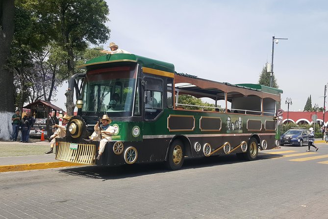 Cholula Magical Twon on a Traditional Tram from Puebla - Food, shopping, and the freedom to wander