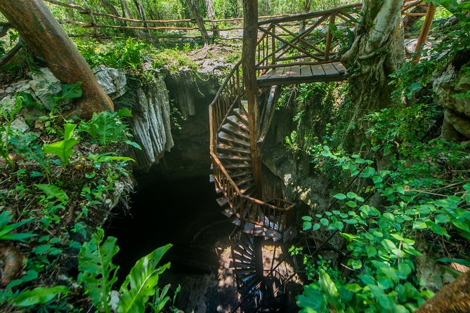Choose your experience to live in Los 7 Cenotes San Gerónimo - Mayan culture without a formal museum visit