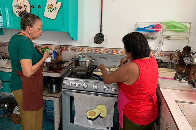 Cozumel Cooking Class - You do more than watch