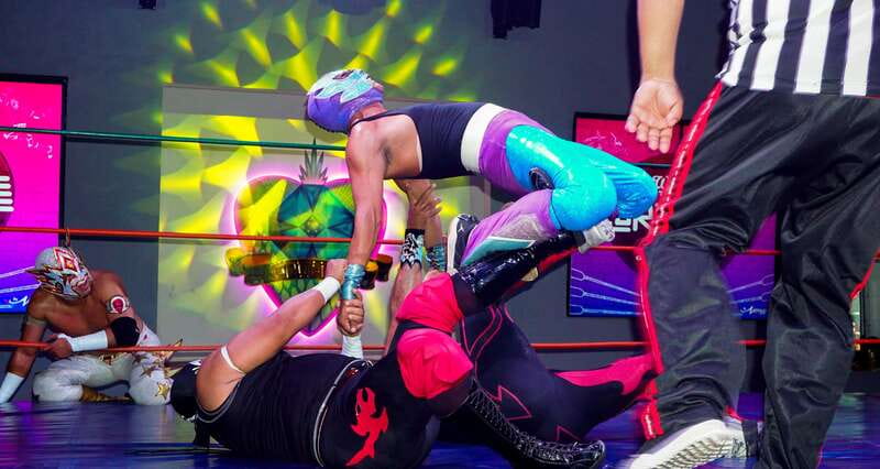 Cozumel: Mexican Lucha Libre Experience! Classic Package - Accessibility and family comfort
