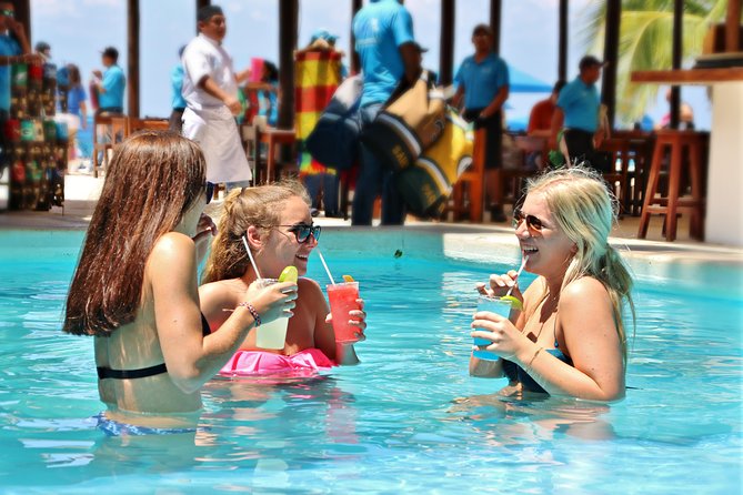 Cozumel Shore Excursion: Playa Uvas Private Beach Pass - Kayaking for 30 minutes