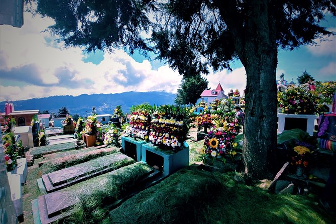 Customs of indigenous villages of Chiapas - The cemetery and Chamula’s Day of the Dead beliefs