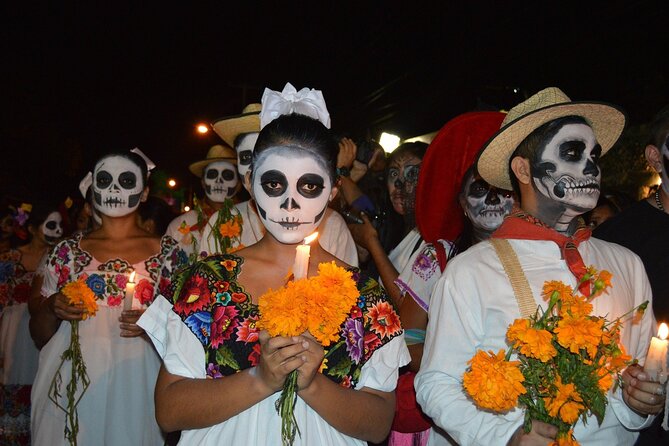 Day of the Dead Tour in Mexico City - The real appeal: two sides of Día de Muertos