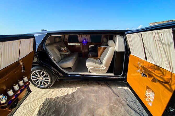 Deluxe GMC Limousine from CUN Airport to Playa Mujeres - What the 45-minute drive feels like