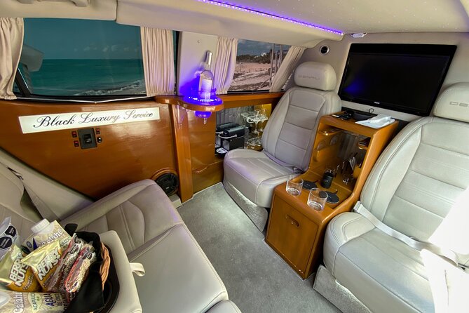 Deluxe GMC Limousine from CUN Airport to Playa Mujeres - Is $160 a fair price?