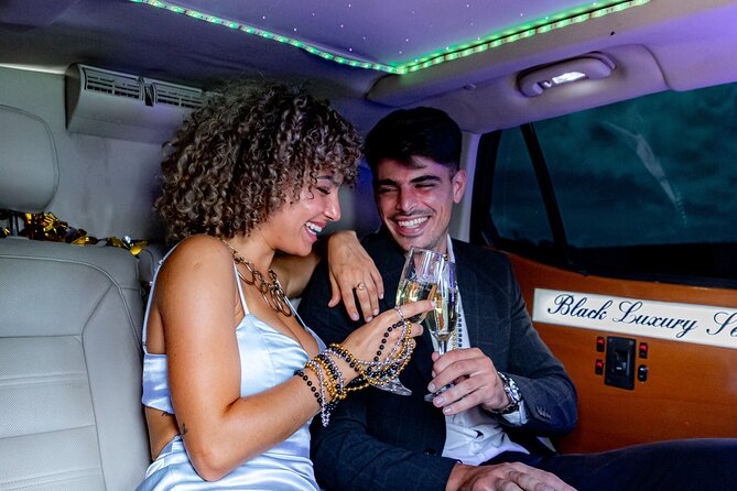 Deluxe Limousine GMC from Cancun Airport - The drinks and small comforts