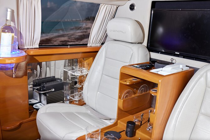 Deluxe Limousine GMC from Cancun Airport - Finding the representative at Terminals 2, 3, and 4