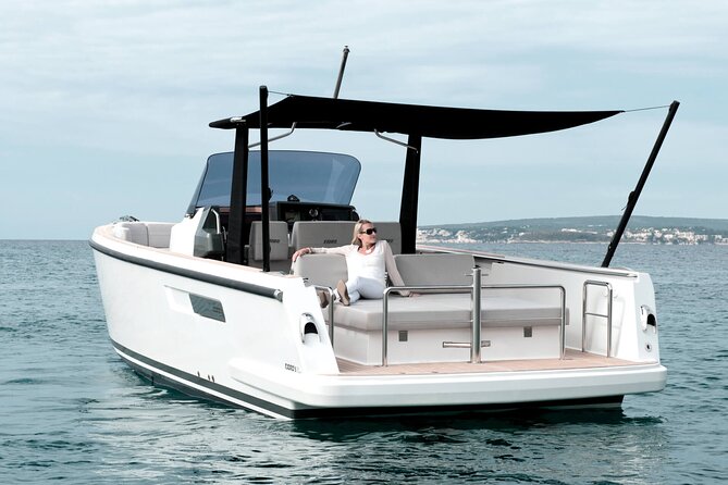 Deluxe Private Boats - 36 ft Fjord - Palancar Reef away from the busiest boats