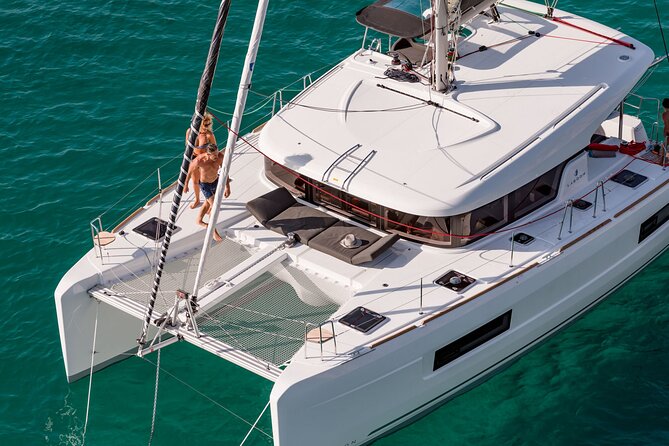 Deluxe Private Boats - 40 ft Catamaran - The value of a private day on the water