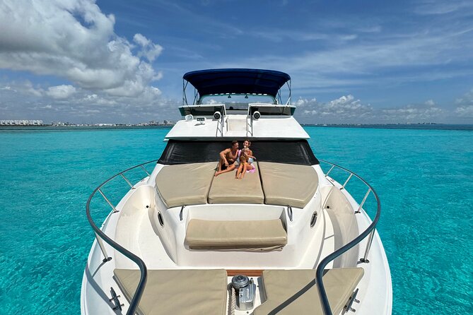 Deluxe Yacht 48FT with FlyBrige Rental in Cancun - Key points to know before booking