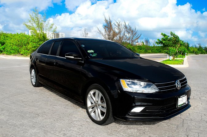 Departure by Luxury Sedan From Playa del Carmen to Cancun Airport - What happens after a long arrival or a late change