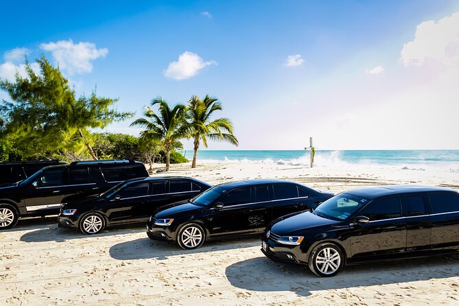 Departure by Luxury Sedan From Playa del Carmen to Cancun Airport - Hotel lobby pickup and the ten-minute rule