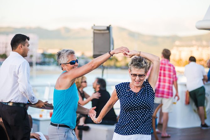 Dinner Cruise Tour in Cabo San Lucas with Tequila Tasting - Tequila tasting and shopping downtown