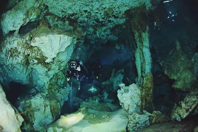 Dos Ojos Cenote Cavern Dive- The Barbie Line and The Bat Cave - Why Dos Ojos works so well for a first cavern experience