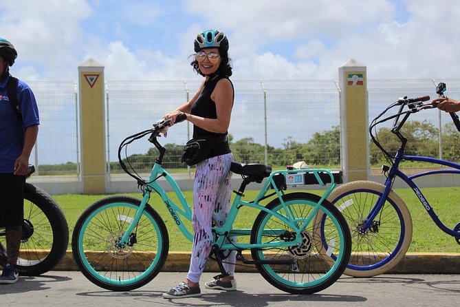 E-Bike City Tour though Cozumel & Taco Tasting Tour - Sand Dollar Sports offers a pause near the water