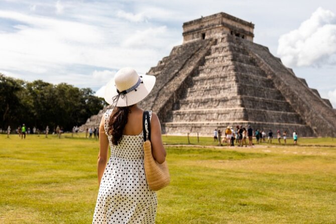 Early morning Chichen Itza Tour: Cenote and Tequila Tasting - Valladolid and the tequila stop
