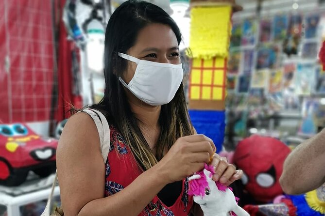 Eat and Explore Local Markets in Mexico City - Pace, comfort, and group style