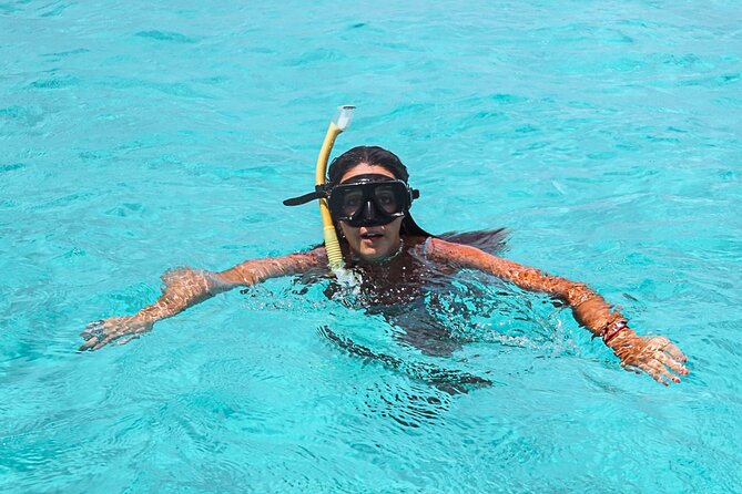 El Cielo Cozumel Snorkel Private Boat + Food + Drinks + Beach - El Cielito, rays, and lunch in the shallows