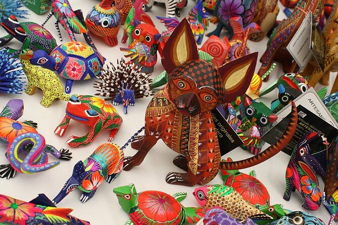 Essence Zapoteca Monte Albán, Barro Negro and Alebrijes for a day. - Why Monte Albán deserves the first and longest stop