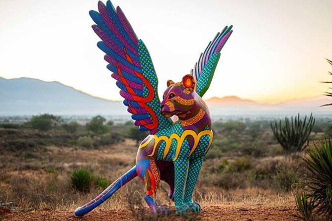 Essence Zapoteca Monte Albán, Barro Negro and Alebrijes for a day. - San Antonio Arrazola and the family art of alebrijes
