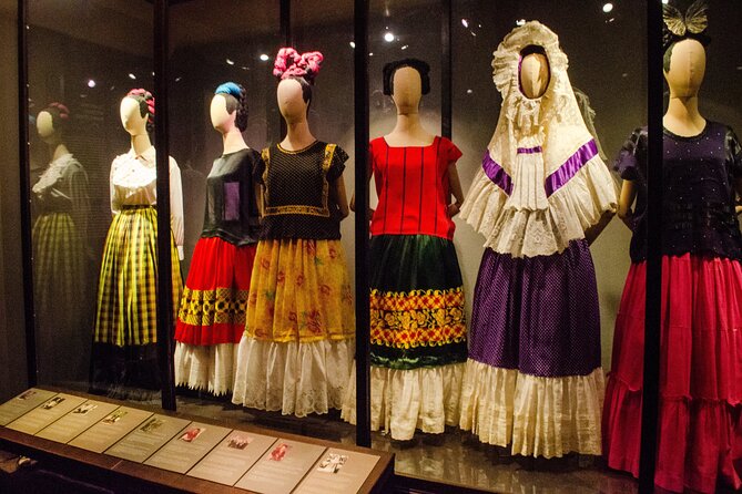 EXCLUSIVE TOUR Frida Kahlo Museum - SMALL GROUPS - What you see inside Frida Kahlo’s Blue House