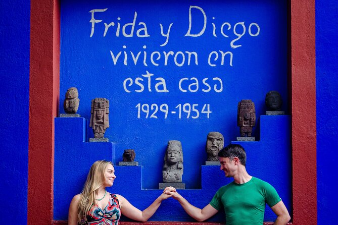 EXCLUSIVE TOUR Frida Kahlo Museum - SMALL GROUPS - The guides make the biggest difference