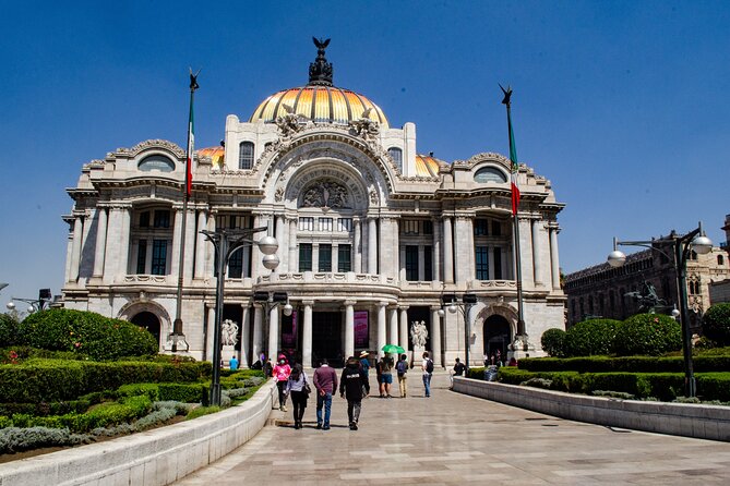 EXCLUSIVE TOUR to Palacio de Bellas Artes - small groups - The main event, Mexico’s monumental mural tradition