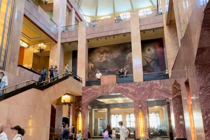 EXCLUSIVE TOUR to Palacio de Bellas Artes - small groups - How the guides shape the experience